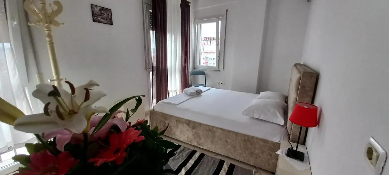 Guesthouse 地拉那 招待所