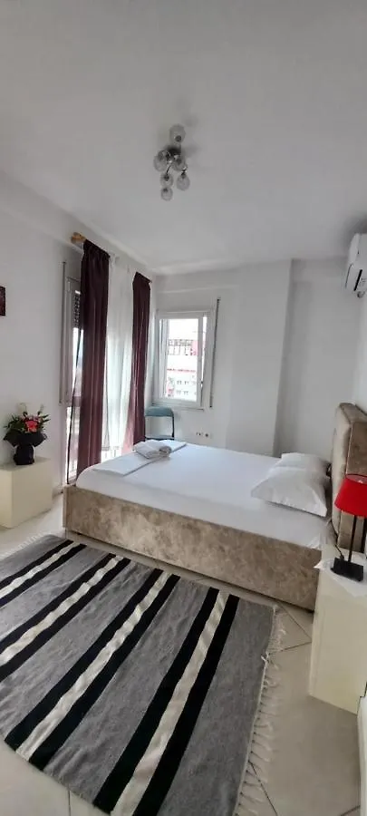 招待所 Guesthouse 地拉那